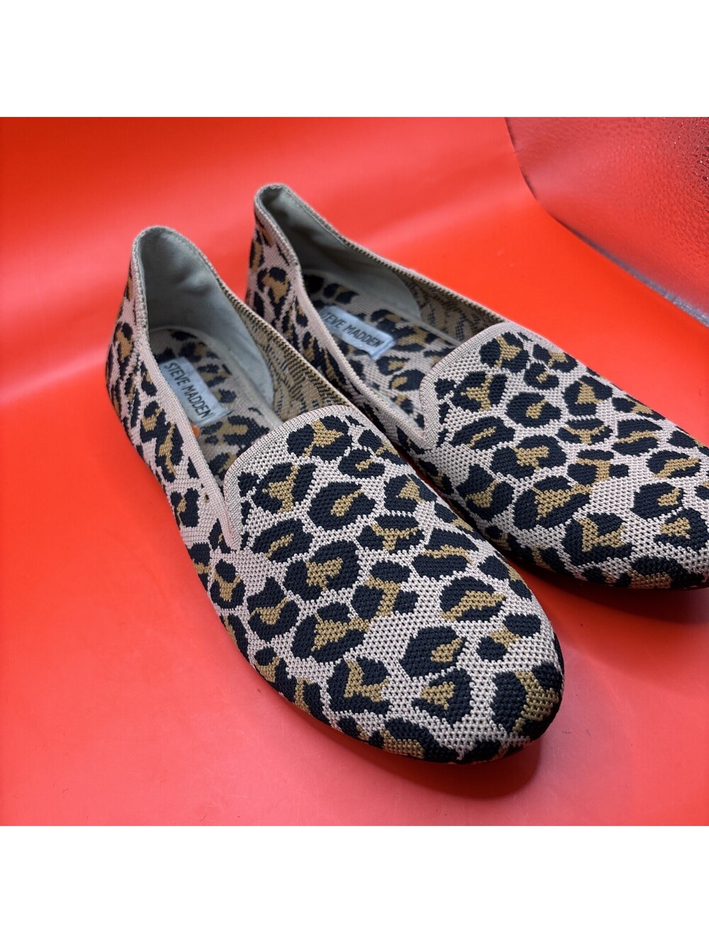 Steve Madden Women's Leopard Print Slip-On Flats Size 6